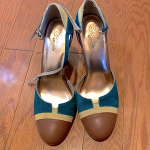 Seychelles Teal and Yellow heels Size 9.5